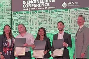 Photo: Dan Reddy receiving award