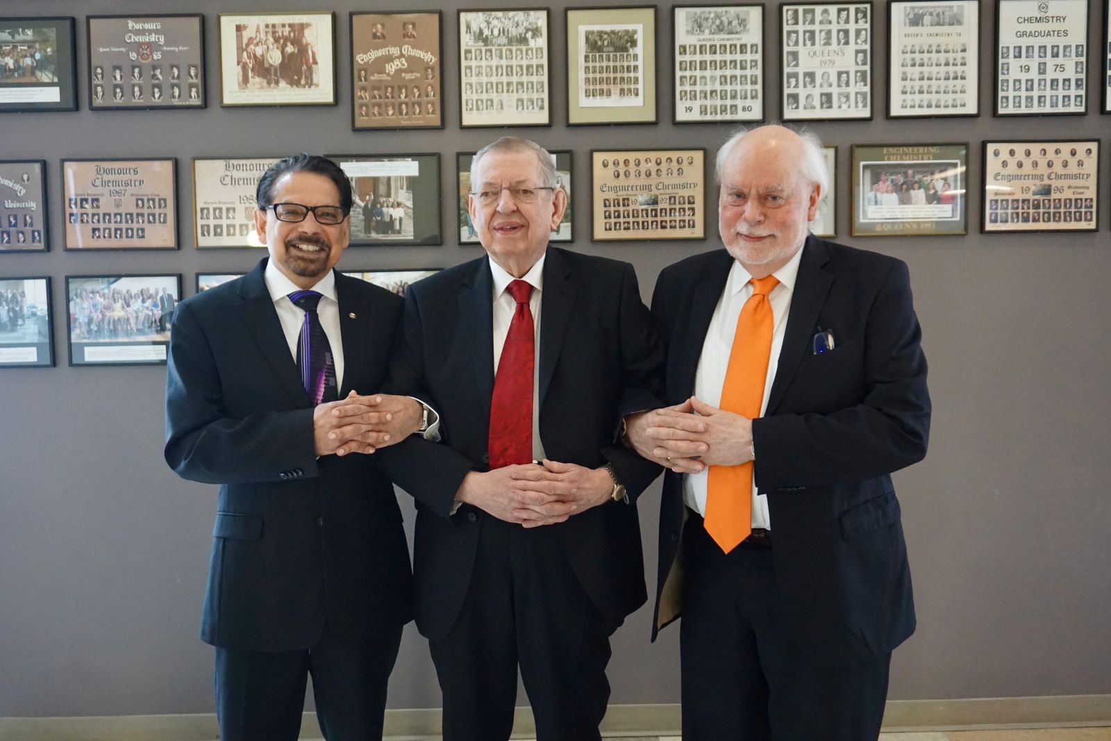 Photo: Sir Fraser Stoddart presents at the Inaugural Walter A. Szarek Lecture