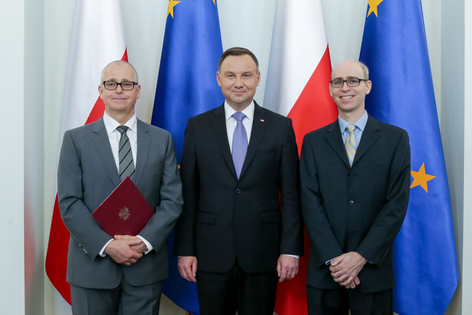 Photo: Dr. Jerkiewicz recently been conferred with the title of Professor of Chemical Sciences for life by the President of Poland